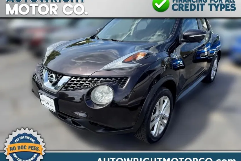 2016 Nissan Juke SV photo 1