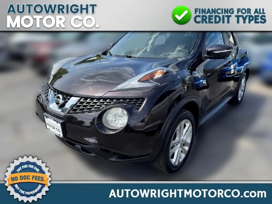 2016 Nissan Juke SV photo 1
