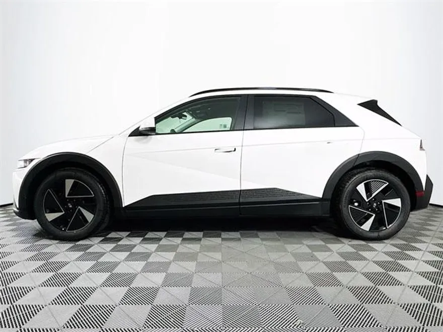 2025 Hyundai Ioniq 5 SEL photo 1