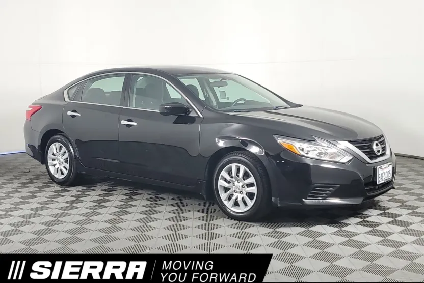 2017 Nissan Altima 2.5 S photo 1