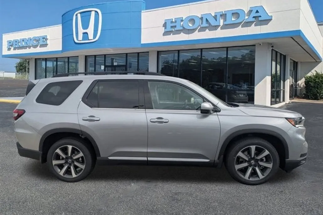 2025 Honda Pilot Elite photo 1