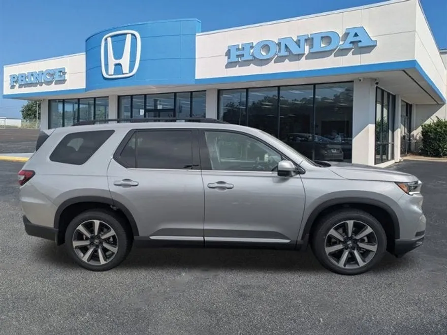 2025 Honda Pilot Elite photo 1