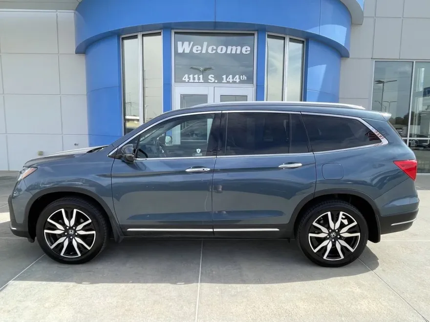 2019 Honda Pilot Elite photo 1