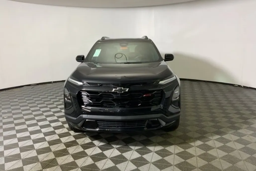 2025 Chevrolet Equinox RS photo 1
