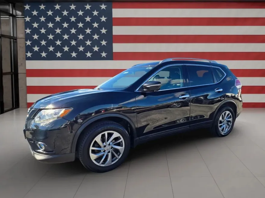 2015 Nissan Rogue SL photo 1