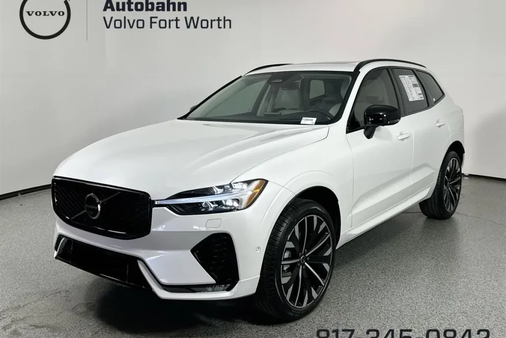 2026 Volvo XC60 B5 photo 1