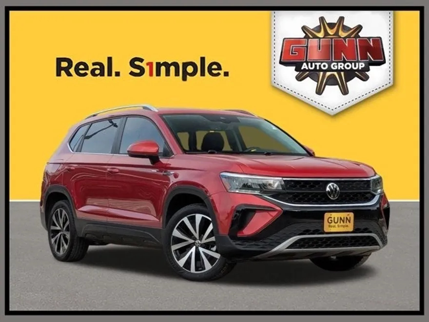 2023 Volkswagen Taos SE photo 1