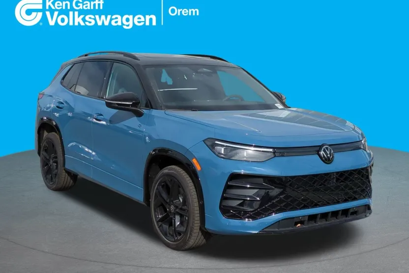 2025 Volkswagen Tiguan SE R-Line Black photo 1