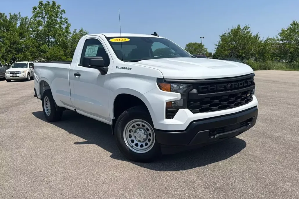2025 Chevrolet Silverado 1500 photo 1