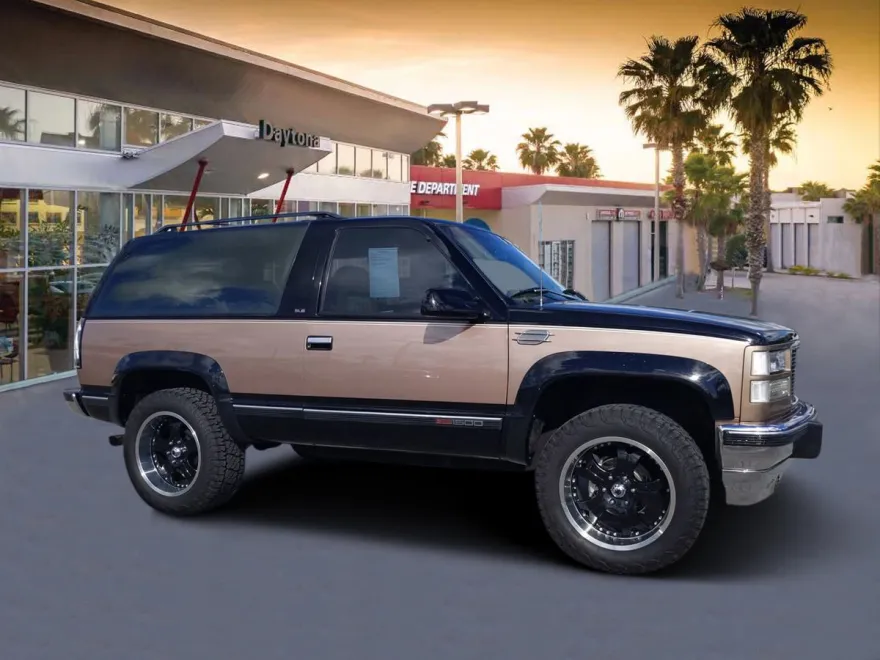 1994 Gmc Yukon SL photo 1