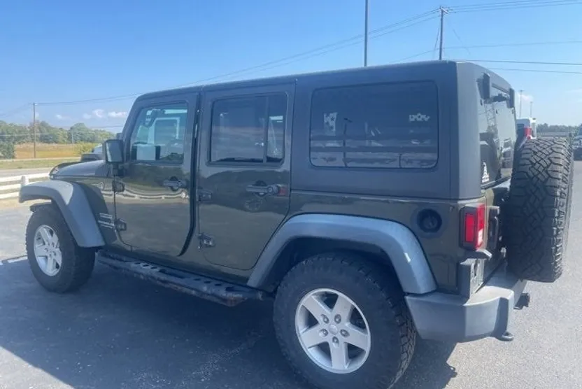 2016 Jeep Wrangler Unlimited Sport photo 1
