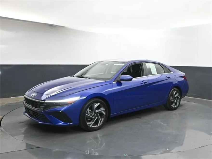2024 Hyundai Elantra SEL Convenience photo 1