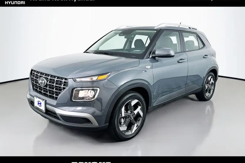 2025 Hyundai Venue SEL photo 1