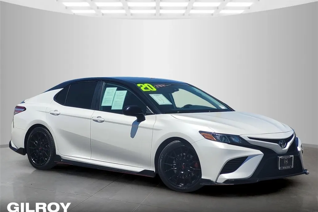 2020 Toyota Camry XSE V6 photo 1