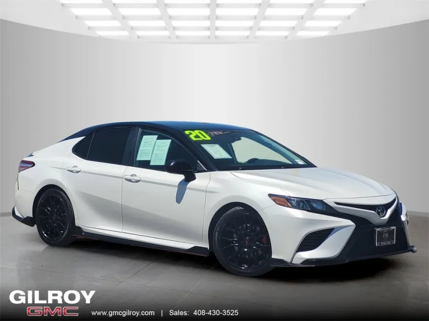 2020 Toyota Camry XSE V6 photo 1