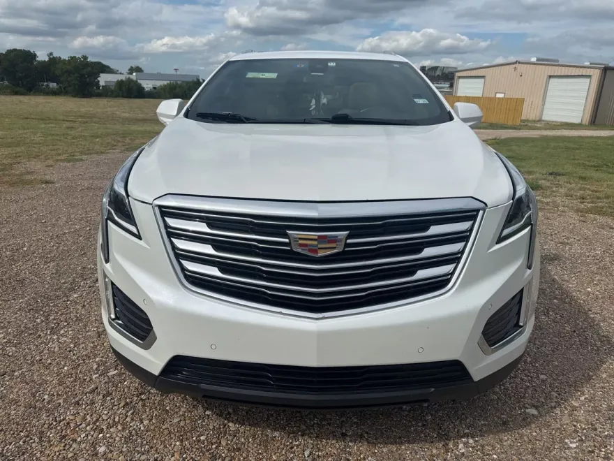 2017 Cadillac XT5 Premium Luxury photo 1