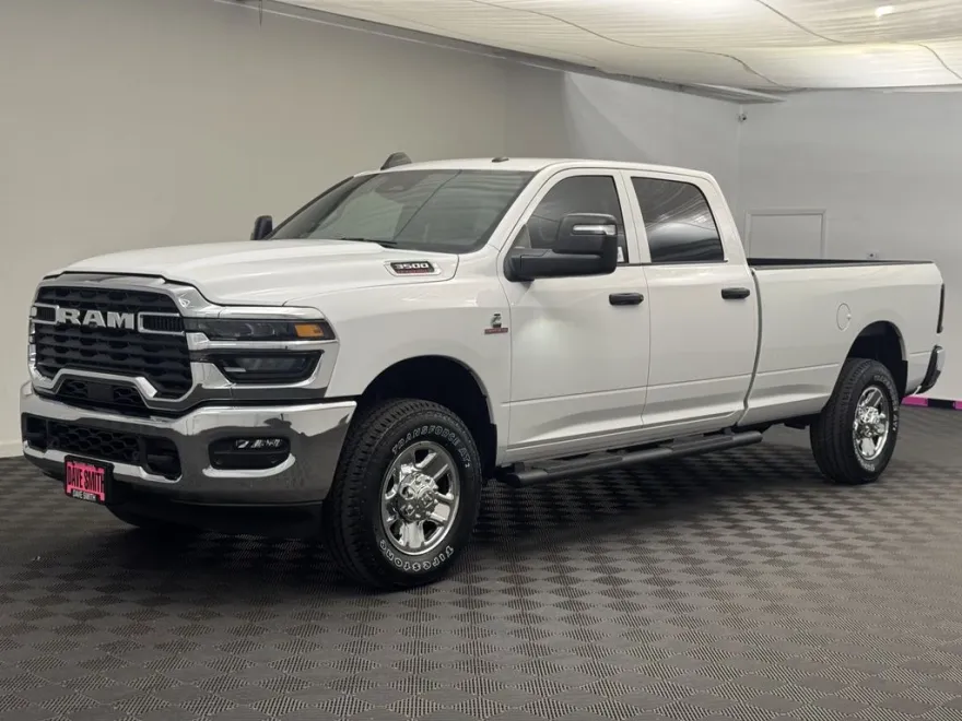 2025 Ram 3500 Tradesman photo 1