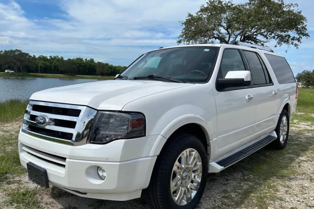 2013 Ford Expedition EL Limited photo 1
