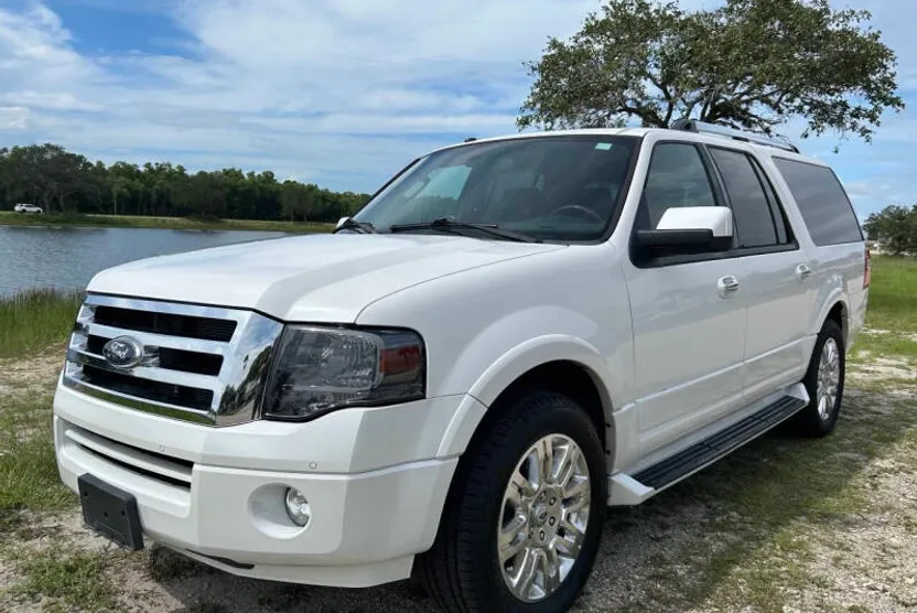 2013 Ford Expedition EL Limited photo 1