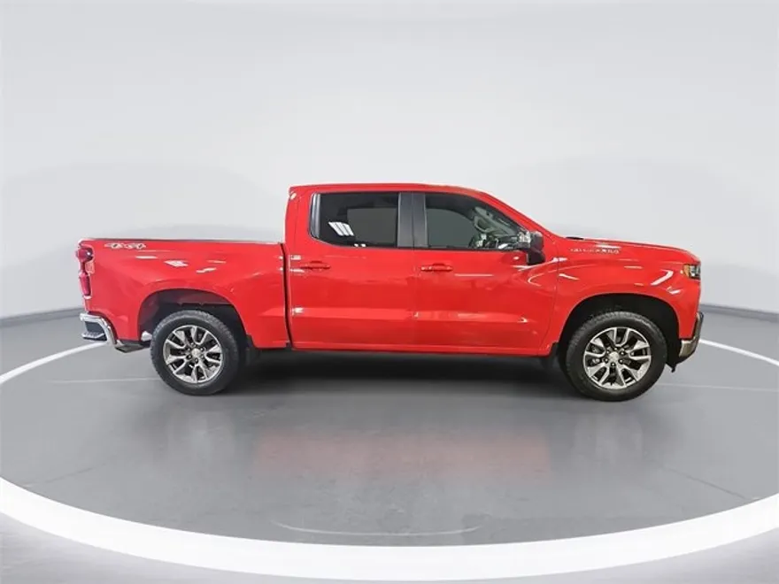 2022 Chevrolet Silverado 1500 LT photo 1