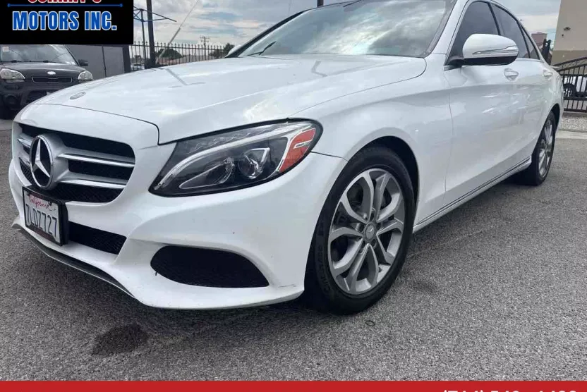 2015 Mercedes Benz C 300 photo 1