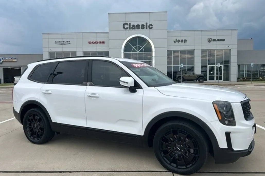 2022 Kia Telluride EX photo 1