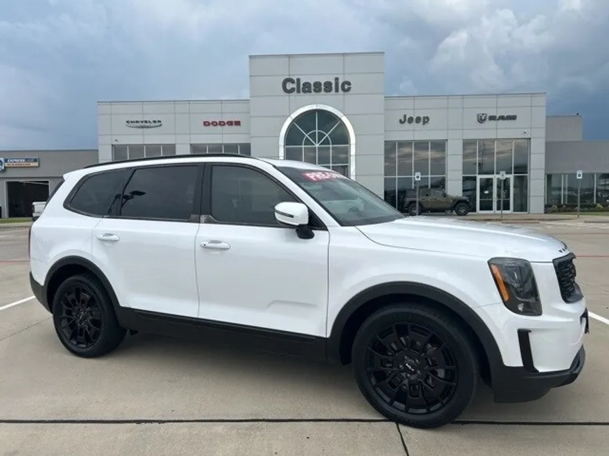 2022 Kia Telluride EX photo 1