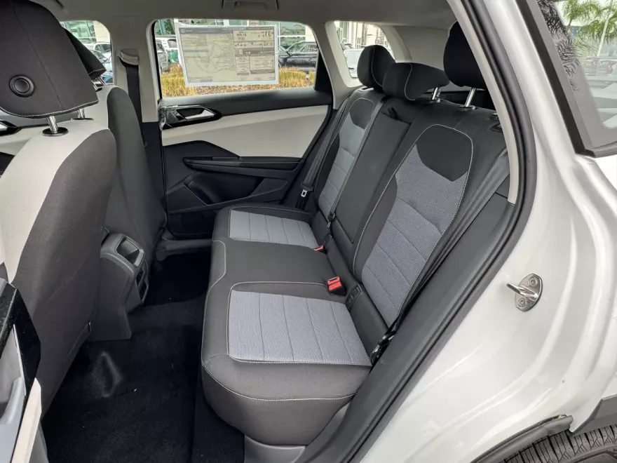 2025 Volkswagen Taos S photo 1