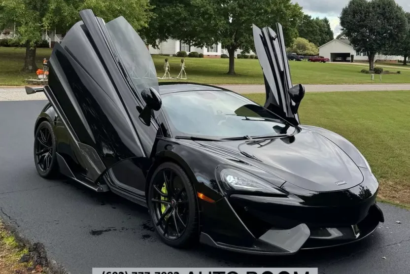2017 Mclaren 570S photo 1