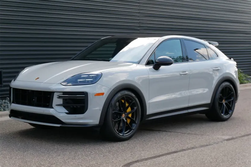 2025 Porsche Cayenne Turbo GT photo 1