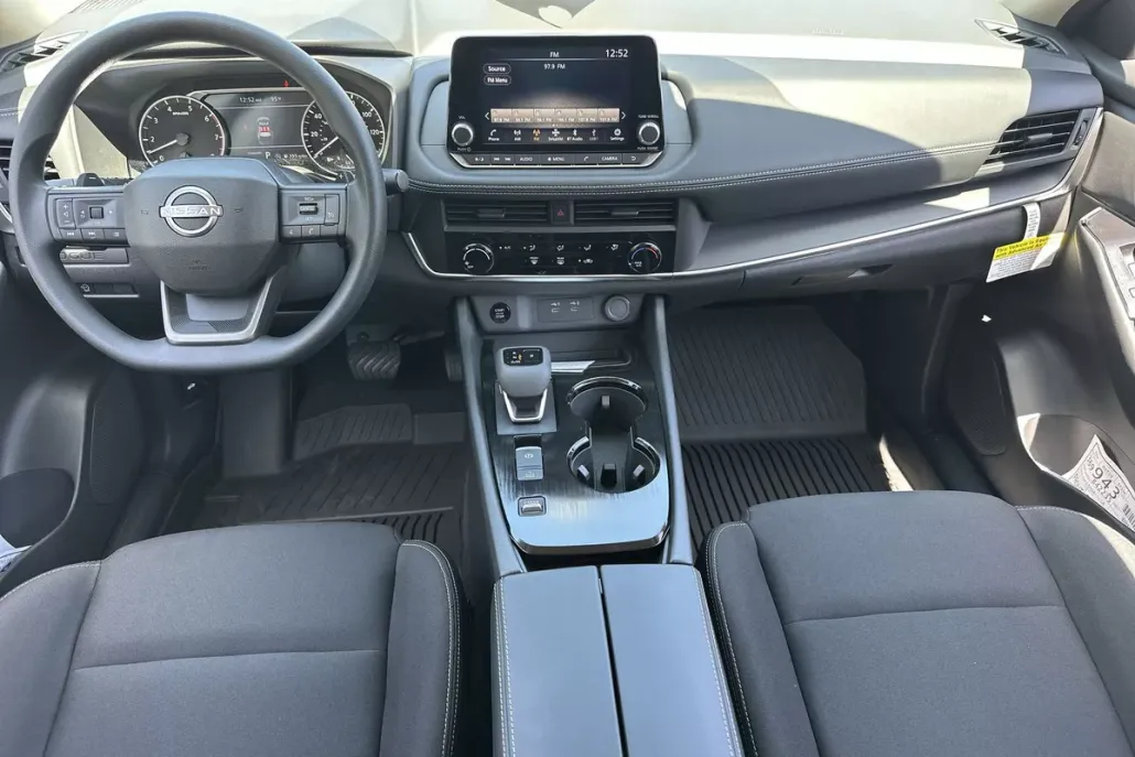 2025 Nissan Rogue S photo 1
