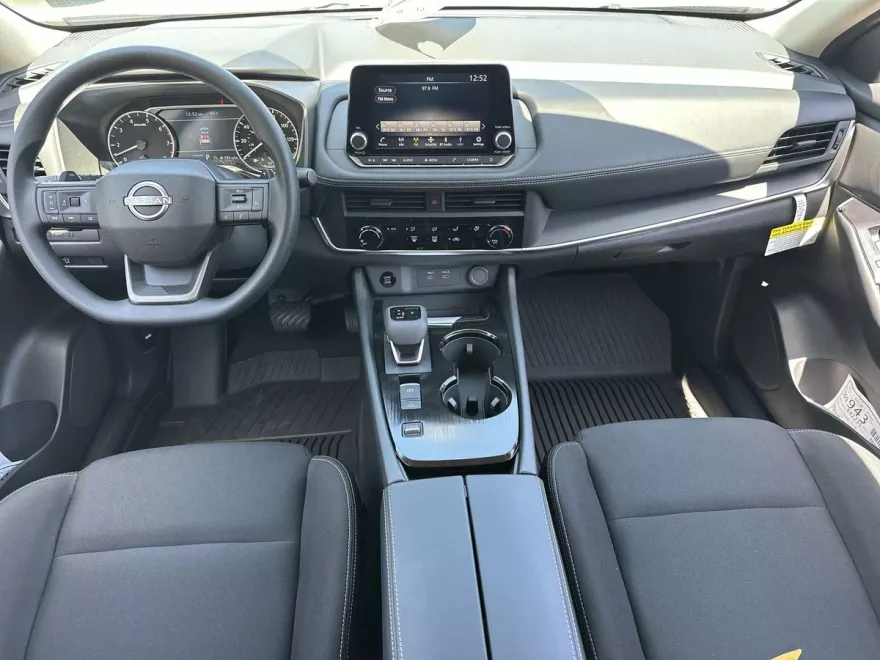 2025 Nissan Rogue S photo 1