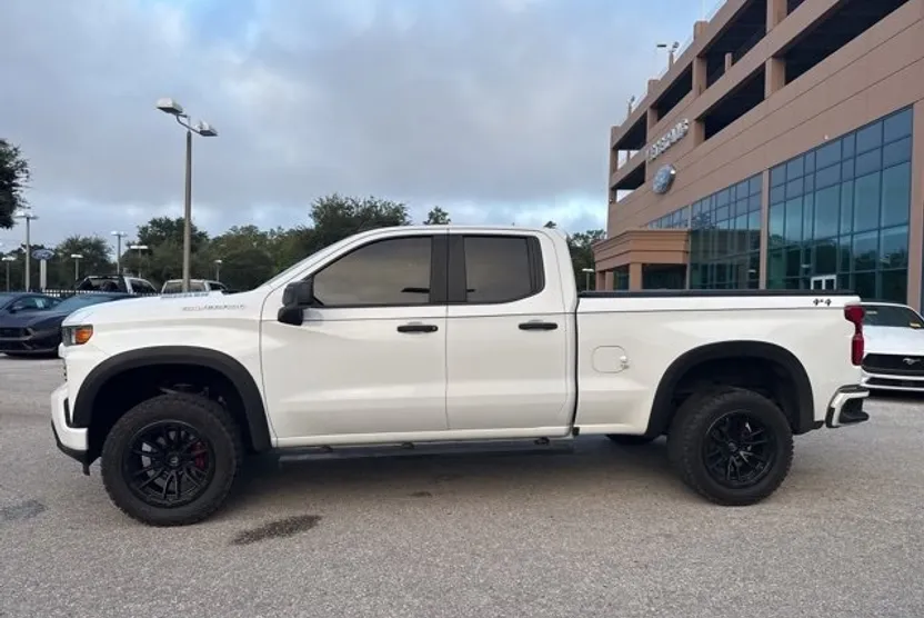 2019 Chevrolet Silverado 1500 Custom photo 1
