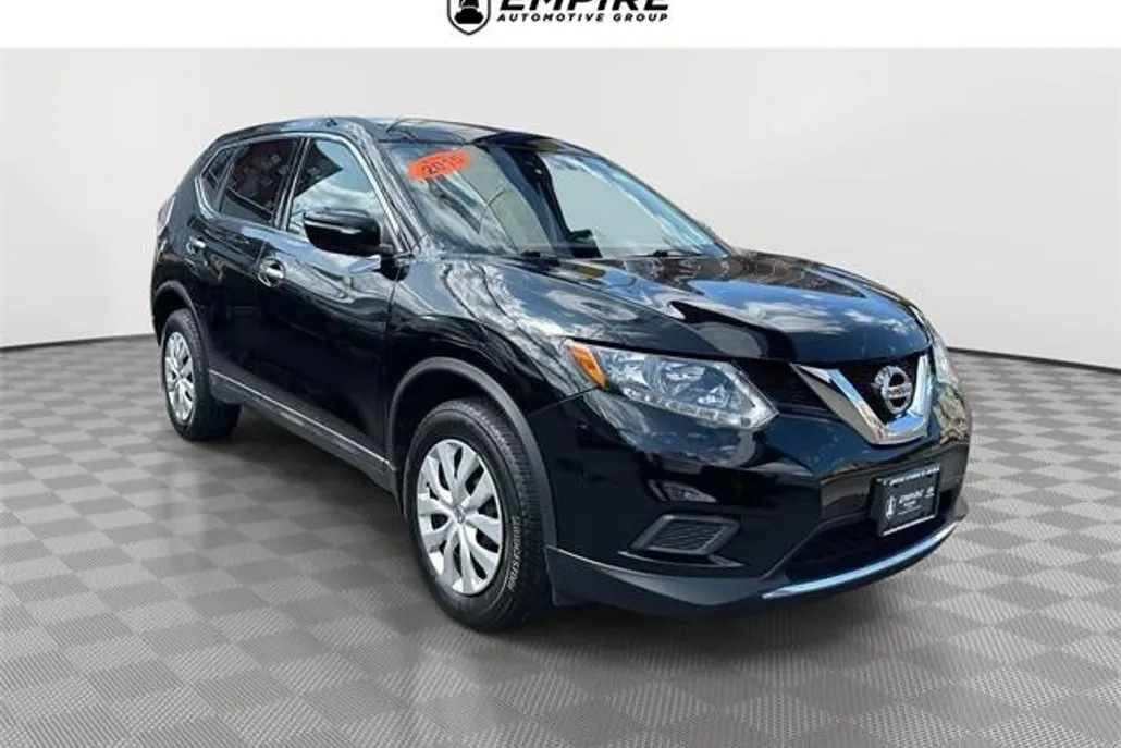 2015 Nissan Rogue S photo 1