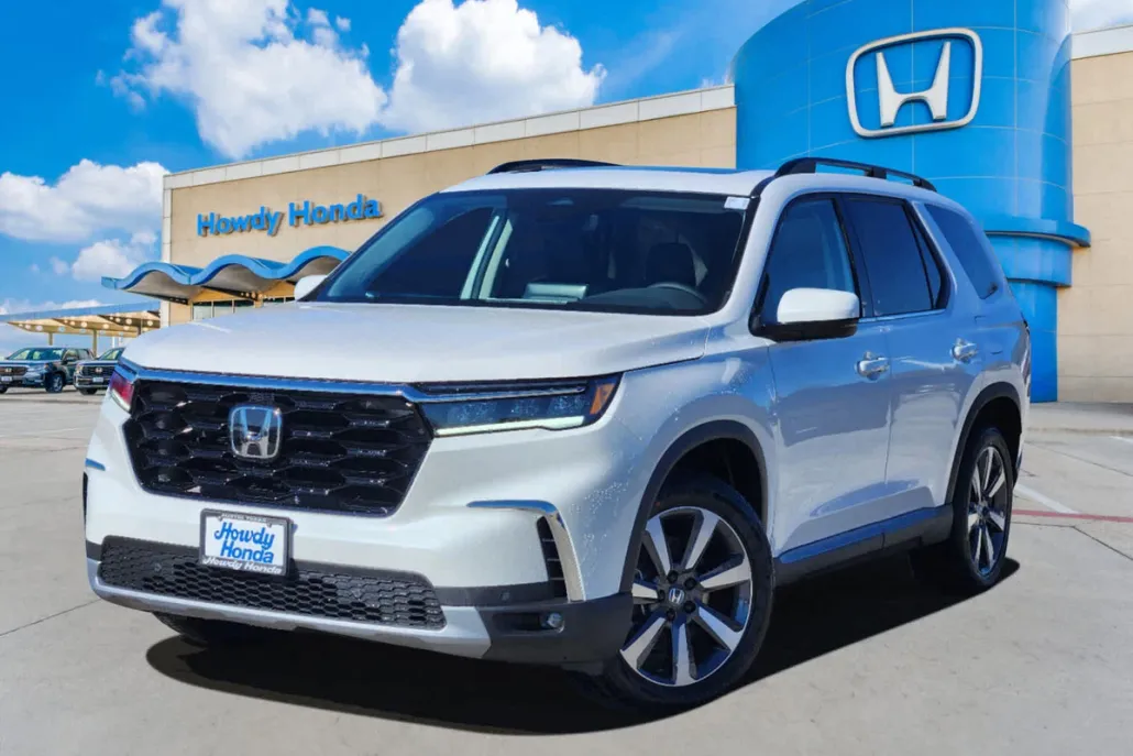 2025 Honda Pilot Touring photo 1