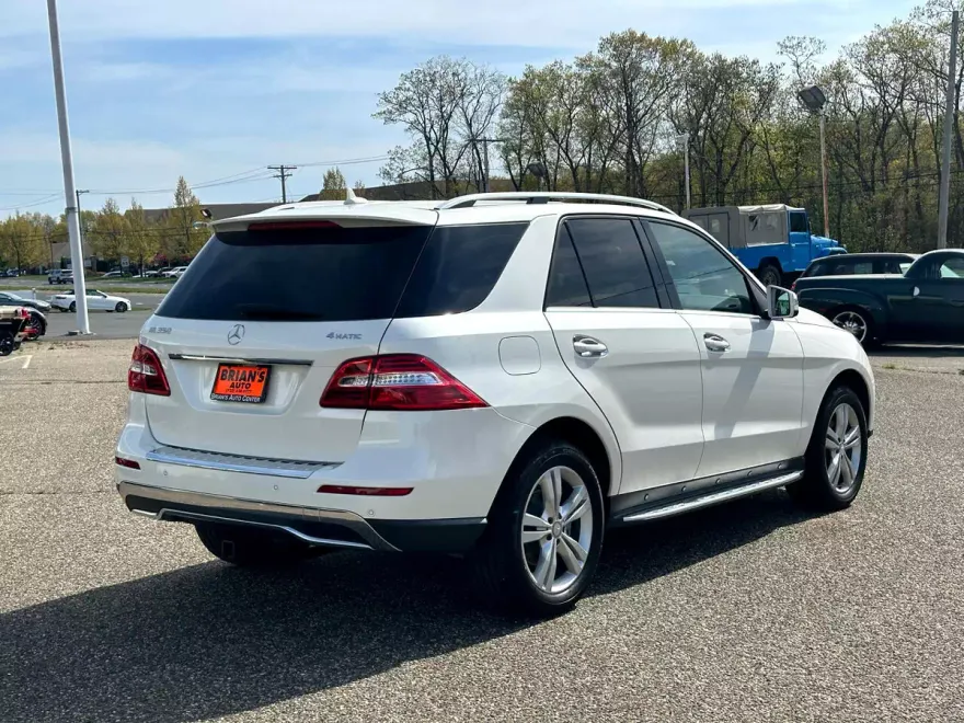 2015 Mercedes Benz ML 4MATIC 350 photo 8