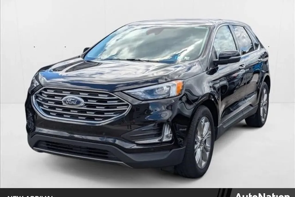 2024 Ford Edge Titanium photo 1