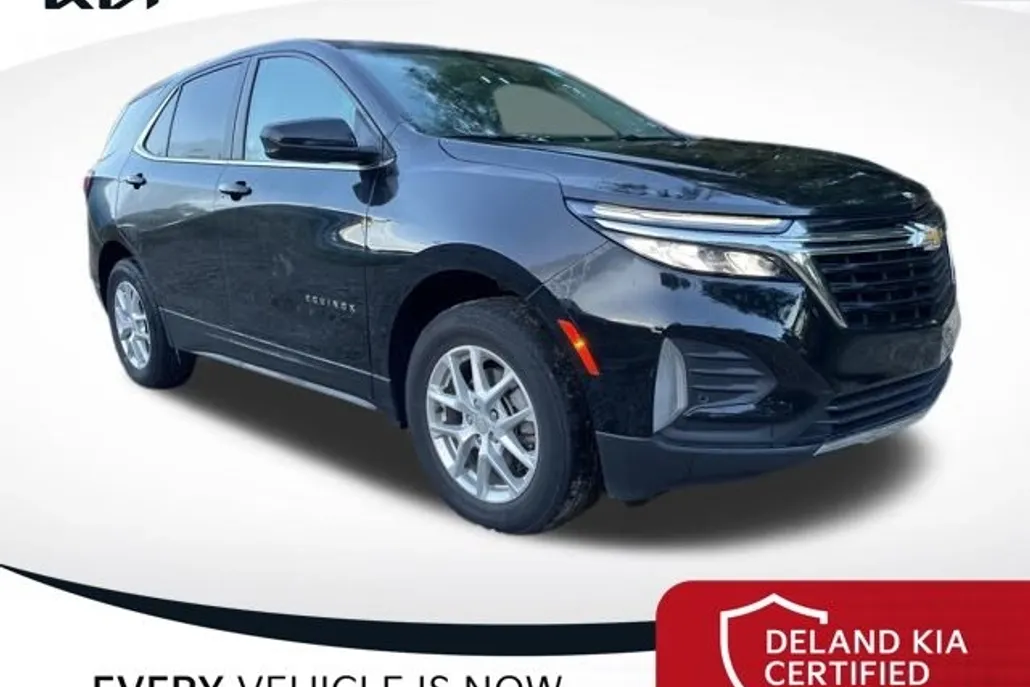 2024 Chevrolet Equinox LT photo 1