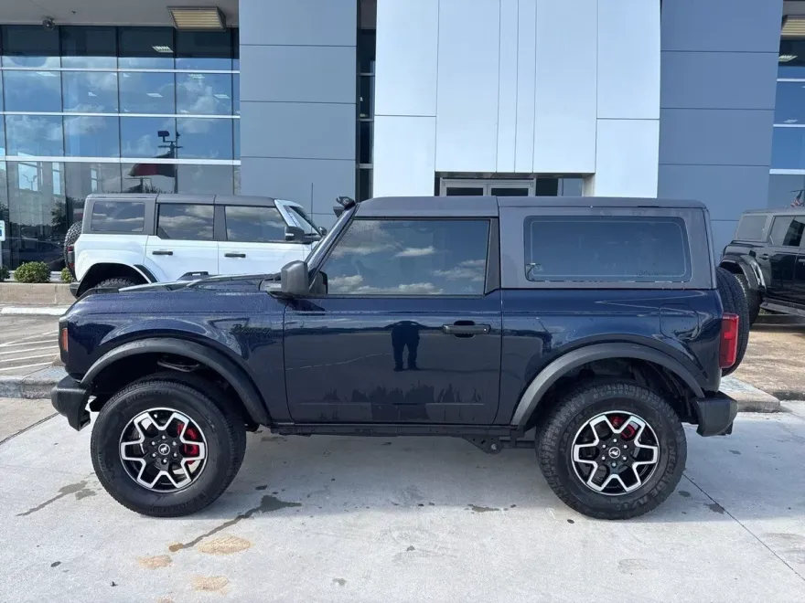 2021 Ford Bronco Base photo 1