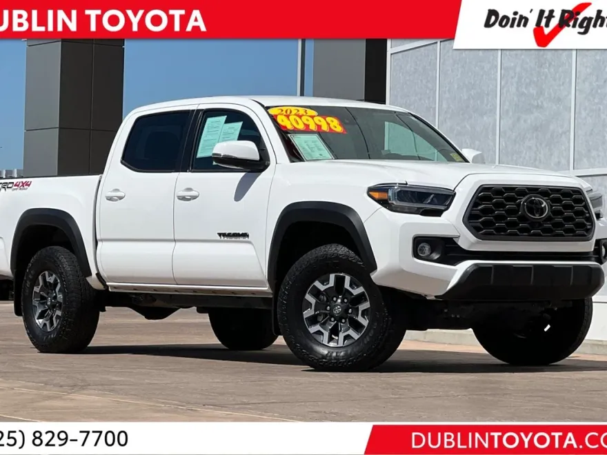 2023 Toyota Tacoma TRD Off-Road V6 photo 1