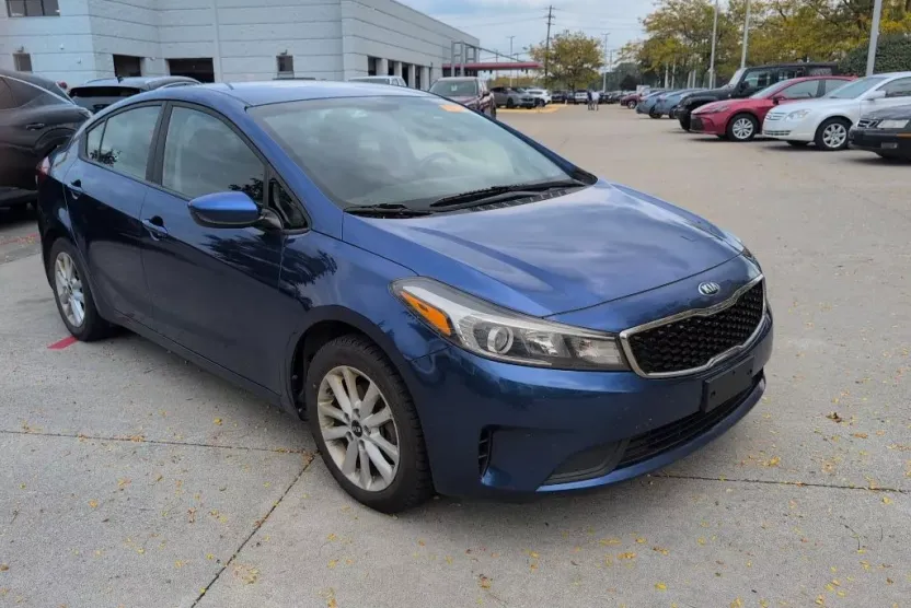 2017 Kia Forte LX S photo 1
