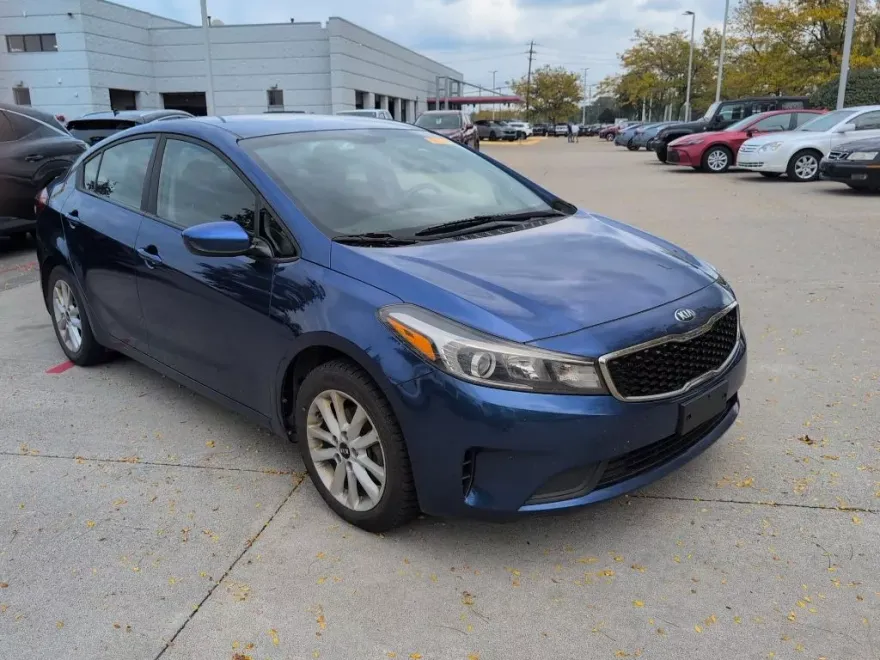 2017 Kia Forte LX S photo 1