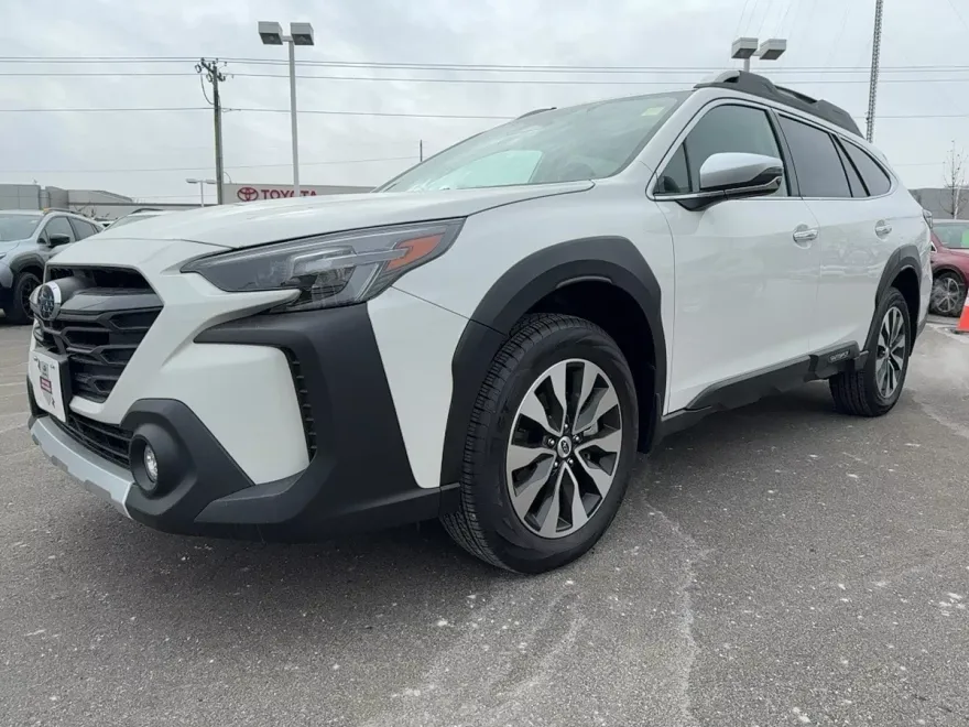 2024 Subaru Outback Touring XT photo 3