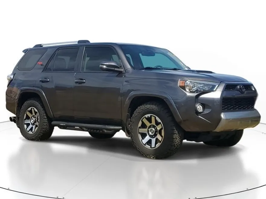 2017 Toyota 4Runner TRD Off-Road Premium photo 1