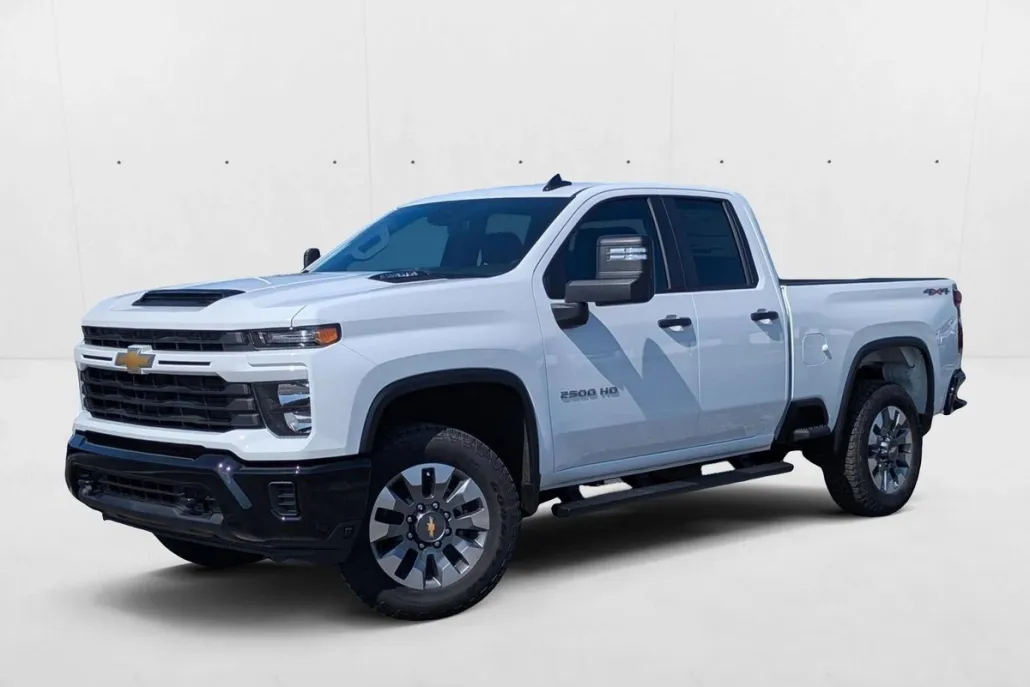 2025 Chevrolet Silverado 2500HD Custom photo 1