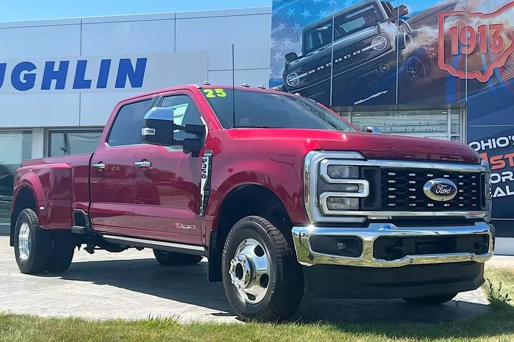 2025 Ford F-350 King Ranch photo 1