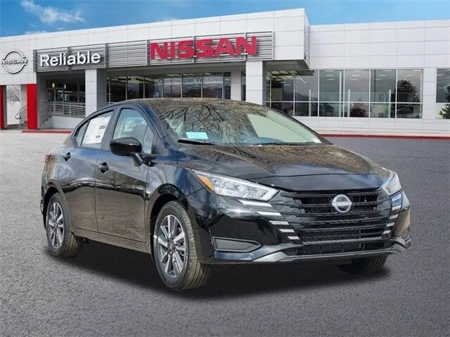 2025 Nissan Versa 1.6 SV photo 1
