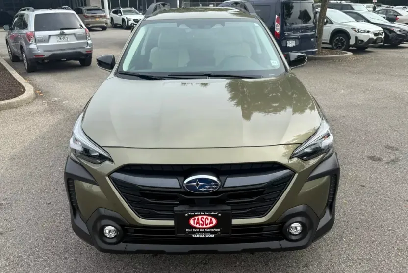 2025 Subaru Outback Premium photo 1
