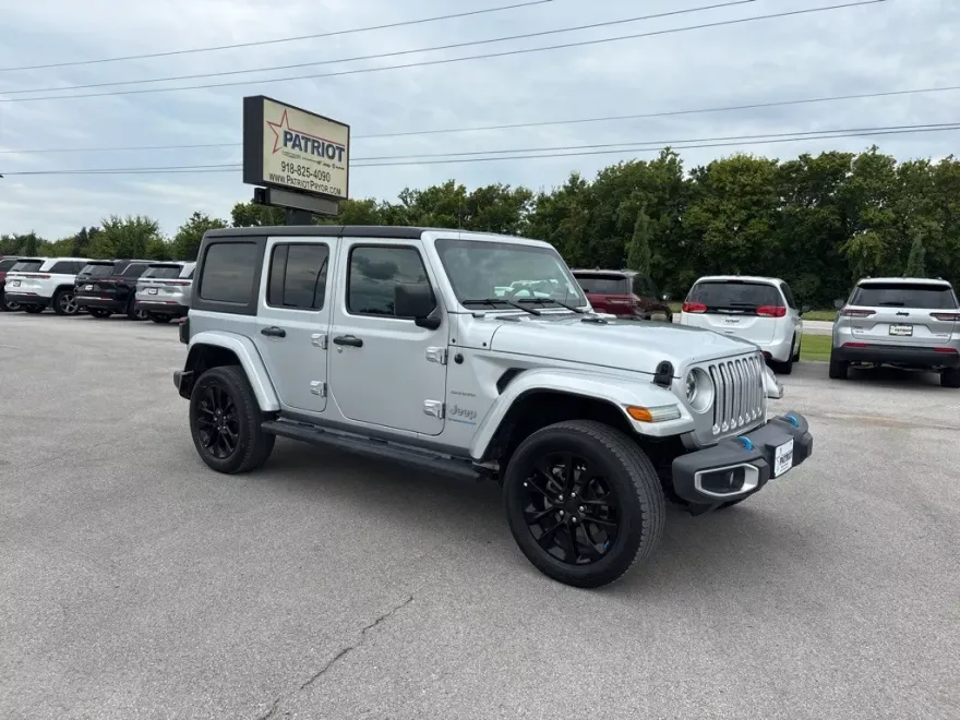 2023 Jeep Wrangler Sahara 4xe photo 1