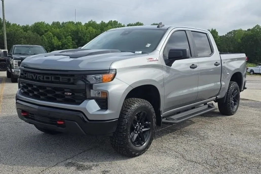 2024 Chevrolet Silverado 1500 Custom Trail Boss photo 1